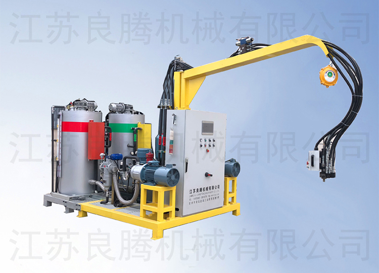 方向盤PU自結皮高壓發泡機